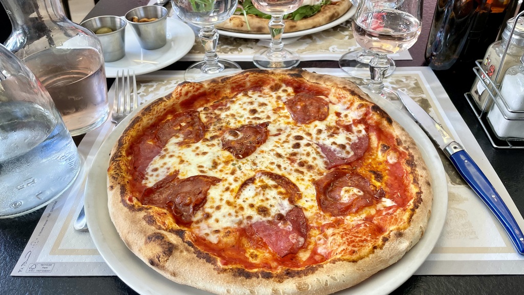 Pizza <em>peperoni</em>, not bad!