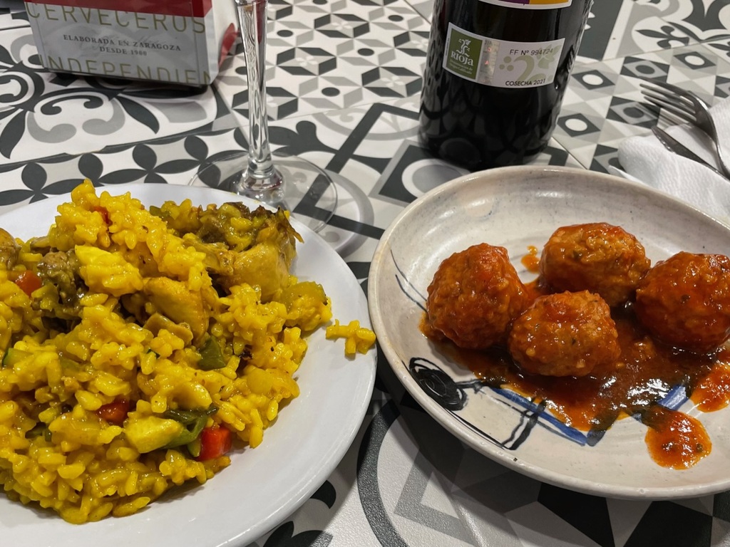 Pintxos and wine at a tapas restaurant in Navarrete. In this case, I was quite happy the albergue owner was not able to accommodate me for dinner.