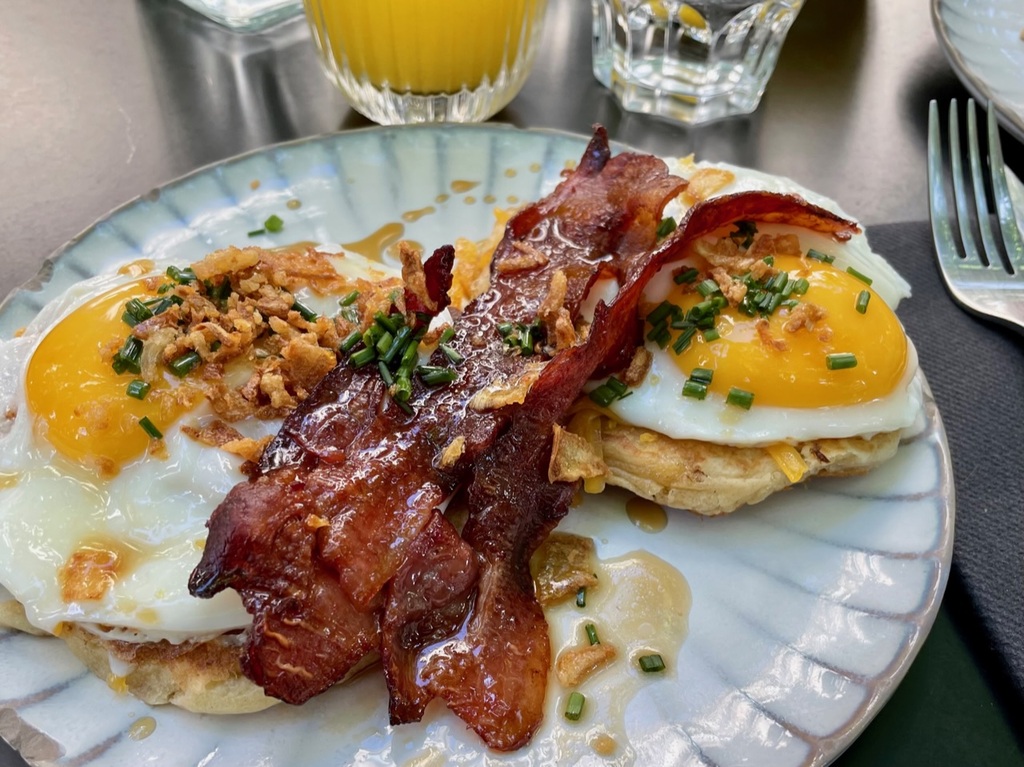 “Camden” pancakes at Napoléon Dynamite. This was our first time trying a brunch menu in Montpellier. The portions were a bit smaller than I would have liked, but the food was good. We were glad we arrived on the early side. By the time our food arrived, a line had started to form for tables.