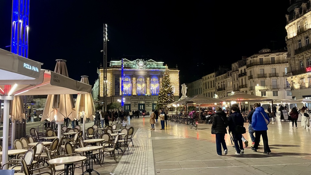 Place de la Comédie, the opera house, and the fountain of the Three Graces.