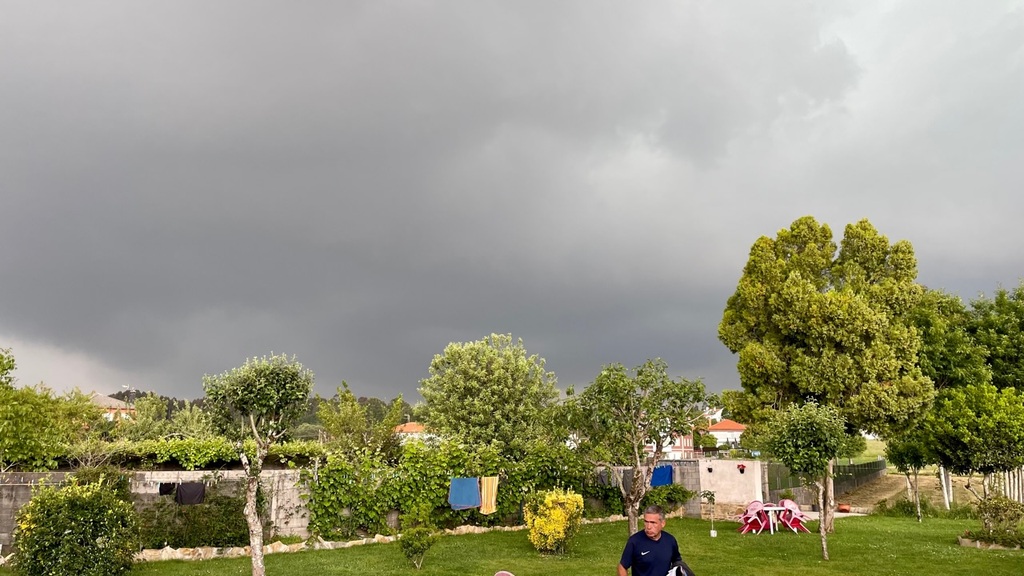 Shortly after arriving at the albergue, the sky looked like this. A few minutes later, a downpour began that hasn’t stopped yet.